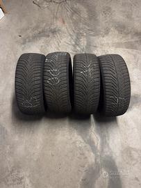 4 gomme da neve seminuove Kumho 215/40 R18 89V