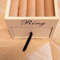 scatola porta anelli