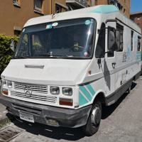 Motorhome Mercedes 7 posti letto patente B