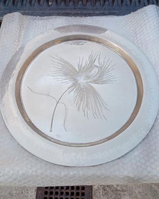 Piatto centrotavola in ottone argentato Gallinaro.