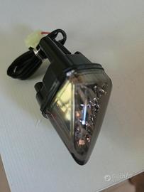 YAMAHA YZF R6 Segnalatore/Luce Centrale Anteriore 