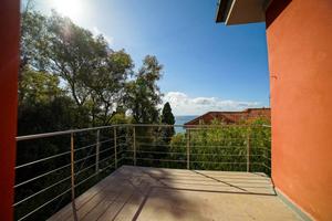 Villa di 220 m² con più di 5 locali e box auto a S