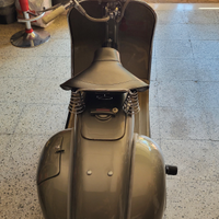 Vespa Faro Basso