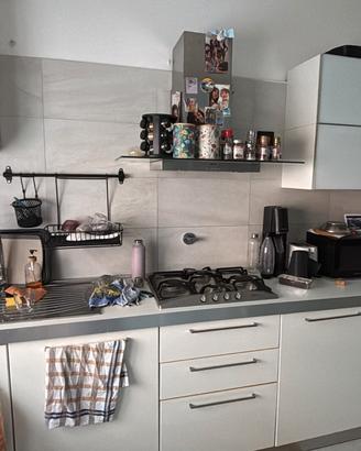 CUCINA LINEARE +PARETE  SOGGIORNO 