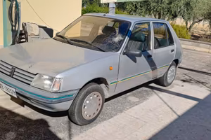 Peugeot 205 Open 