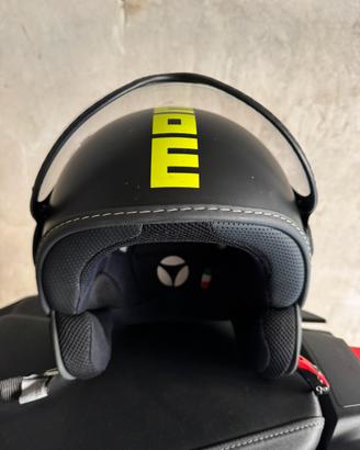 Casco Momo design misura M