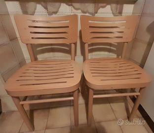 Coppia di sedie per cucina con cuscino