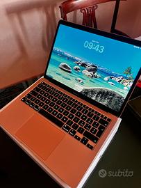 Macbook Air 256 Gb  8 gb ram processore M1
