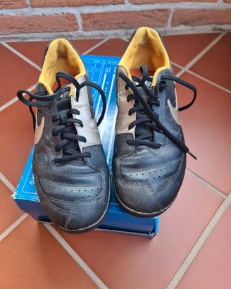 SCARPE CALCETTO NIKE