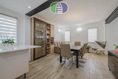 PIANIGA BIFAMILIARE AL PIANO TERRA RISTRUTTURATA