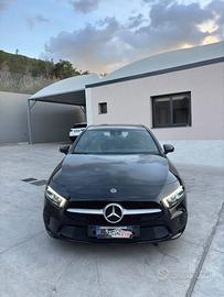 Mercedes-benz GLA 180 d Automatic Business
