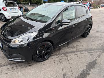 Peugeot 208 1.2turbo 110cv benzina GT-line