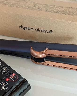 Dyson Airstrait