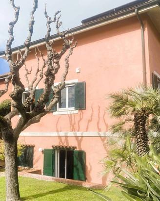 Villa di 221 m² con 5 locali a Fiumicino