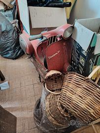 Vespa 50  del 1967 con 3 marce faro tondo 