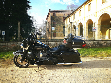Harley Davidson electra Glide standard