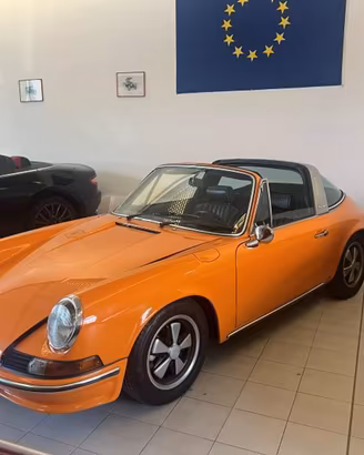 PORSCHE 911 T 2200 Targa