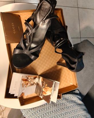 Splendidi sandali originali Gucci in pelle 
