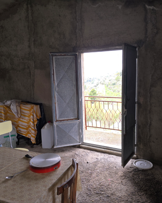 Casa di campagna con 10.000 metri di terreno