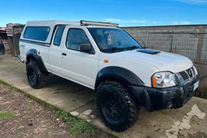 Pickup Nissan navara d22 kingcab 4 posti