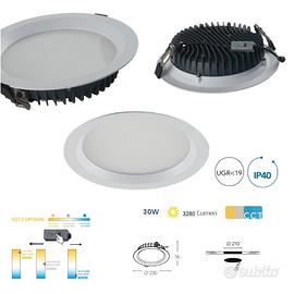 8 FARETTI 30W IP44 UGR 19 CRI 85 120° INTEC Tron