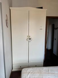 Armadio Bianco Avorio in legno stile Liberty