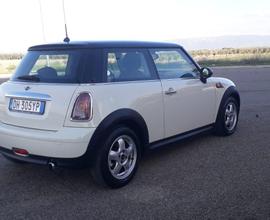 Mini Cooper one 1400 benzina