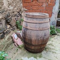 mobili da bar antica botte trasformata in tavolo 