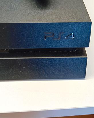 PS4 + controller
