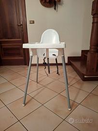 Seggiolone con vassoio