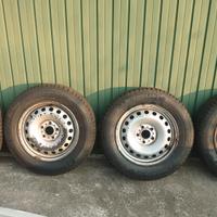 Pneumatici Michelin raggio 15 con cerchi