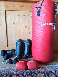 Kit Boxe - sacco, guantoni, protezioni