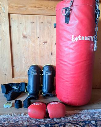 Kit Boxe - sacco, guantoni, protezioni