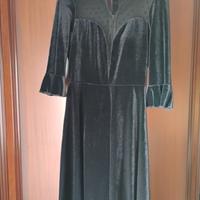 Abitino delle feste corto in velluto.