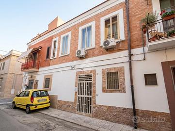 2 LOCALI A FOGGIA