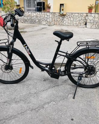 Bicicletta elettrica a pedalata assistita misura 