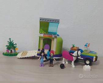 Lego Friends il rimorchio dei cavalli di Mia