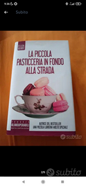 Libro la piccola pasticceria in fondo alla strada