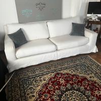 Divano bianco classico