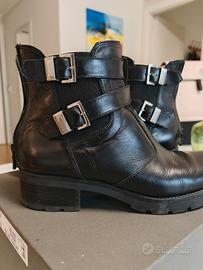 stivaletto nero giardini