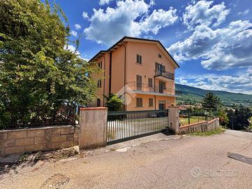 5 LOCALI A GUALDO TADINO