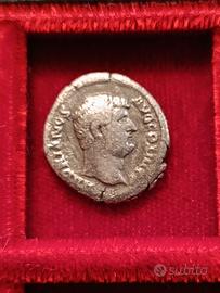 moneta romana denario imperatore Adriano.