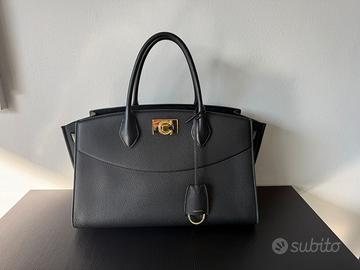 Borsa New Ferragamo Studio Soft Bag (L)