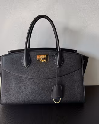 Borsa New Ferragamo Studio Soft Bag (L)