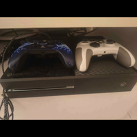 Xbox One con giochi e 2 joystick