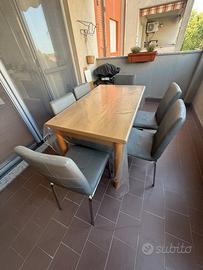 Tavolo cucina/sala  in legno 125X75 con 6 sedie