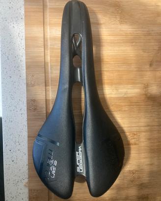 Sella san marco aspide super leggera carbonio