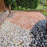 ciottoli-sassi decorativi per giardino 