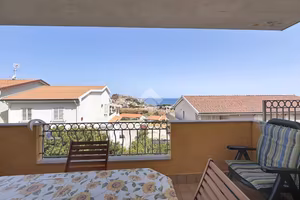 3 LOCALI A CASTELSARDO