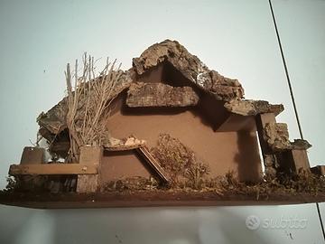 CAPANNA PRESEPE IN LEGNO E SUGHERO
